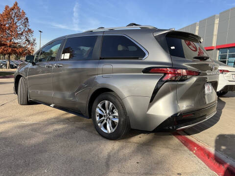 2026 Toyota Sienna Limited 7-Passenger