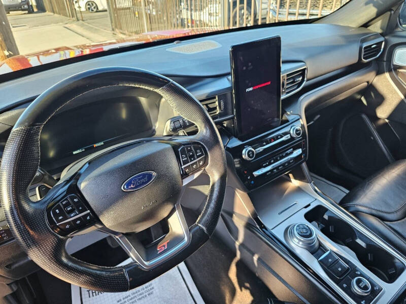 2021 Ford Explorer ST
