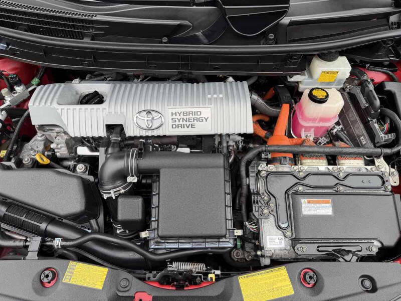 2013 Toyota Prius Three