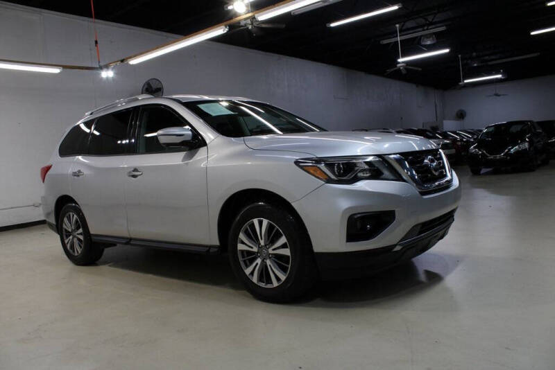 2020 Nissan Pathfinder SL
