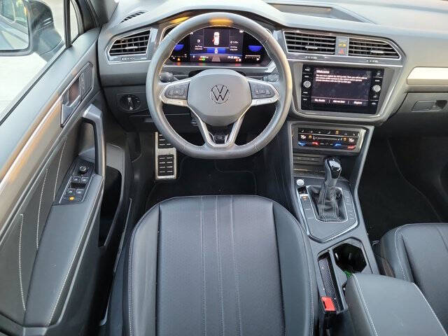 2023 Volkswagen Tiguan SE R-Line Black