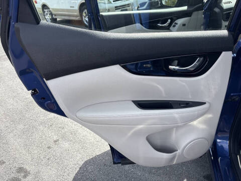 2022 Nissan Rogue Sport SL