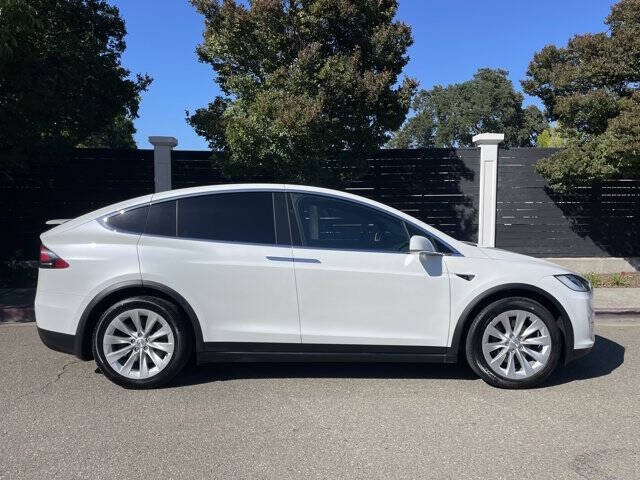 2020 Tesla Model X Long Range