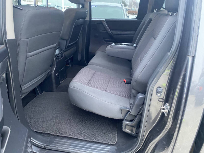 2010 Nissan Titan SE