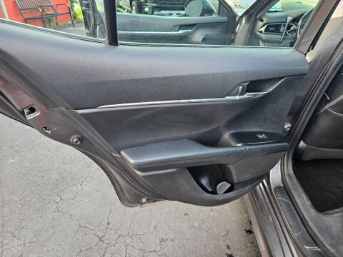 2020 Toyota Camry SE