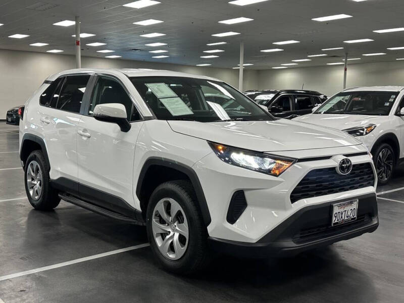 2022 Toyota RAV4 LE