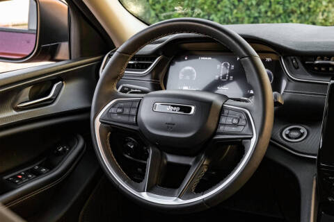 2023 Jeep Grand Cherokee L Laredo