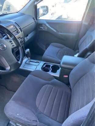 2006 Nissan Pathfinder LE