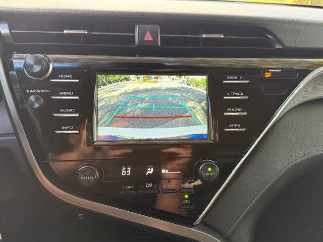 2018 Toyota Camry SE