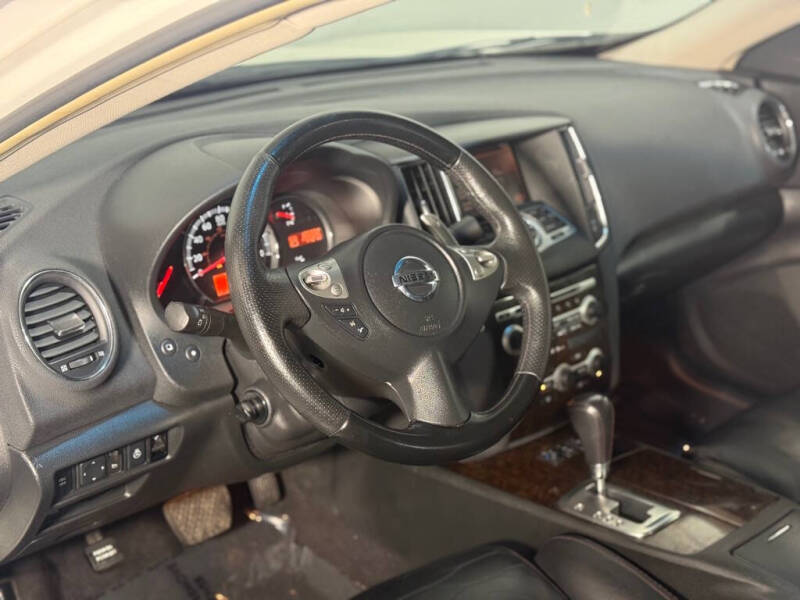 2009 Nissan Maxima