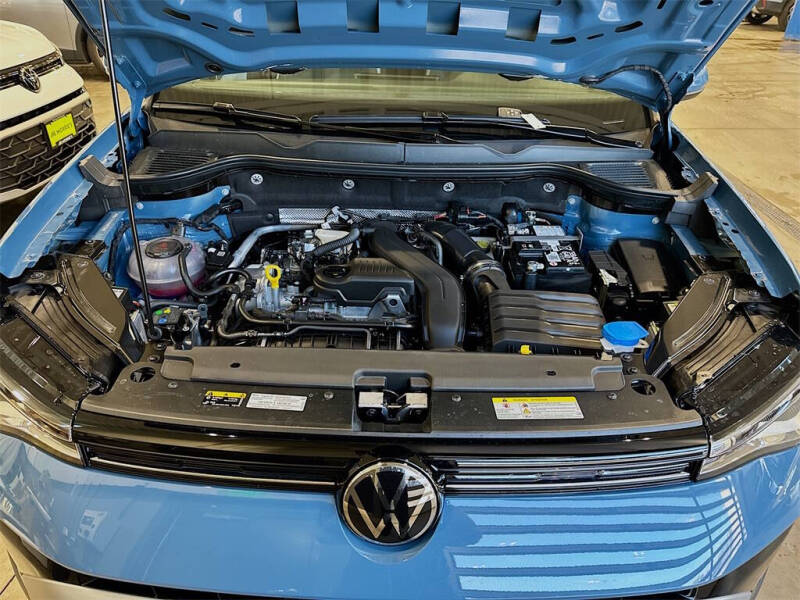 2025 Volkswagen Taos SE 4Motion