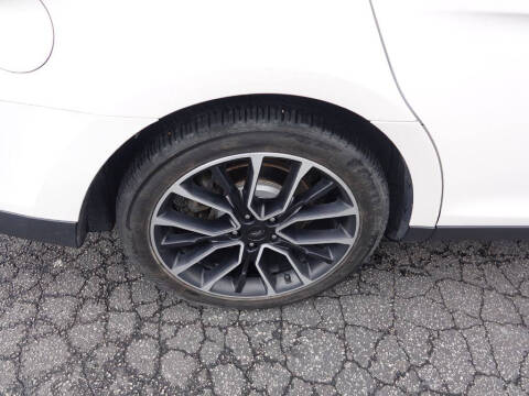 2017 Ford Taurus SEL