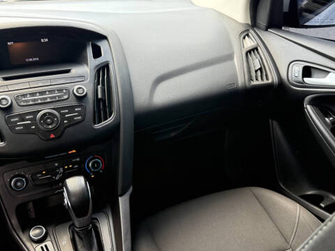 2017 Ford Focus SE
