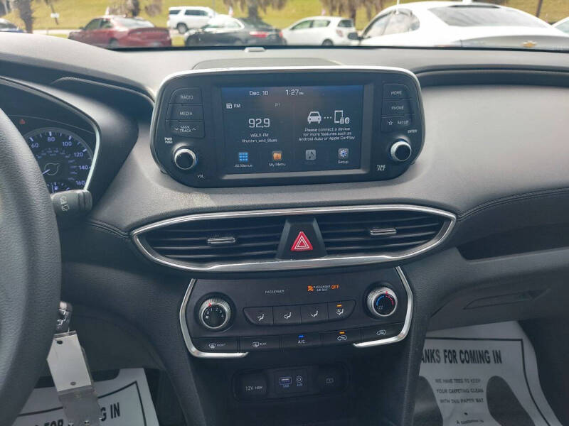 2019 Hyundai Santa Fe SE photo 13