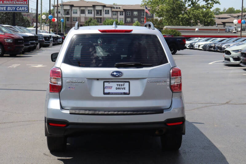 2016 Subaru Forester 2.5i