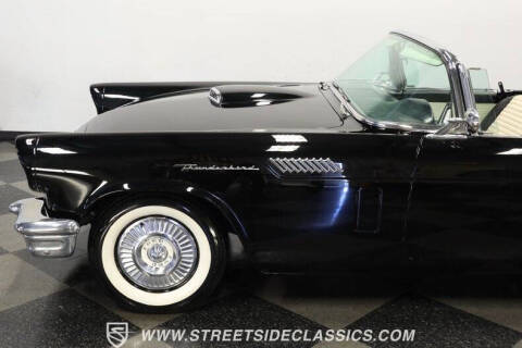 1957 Ford Thunderbird