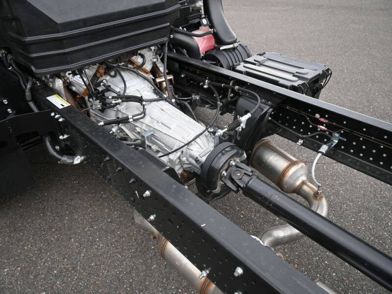 2024 Isuzu NPR HD 1F3