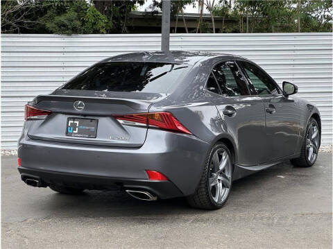 2017 Lexus IS 200t