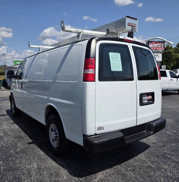 2017 Chevrolet Express 2500