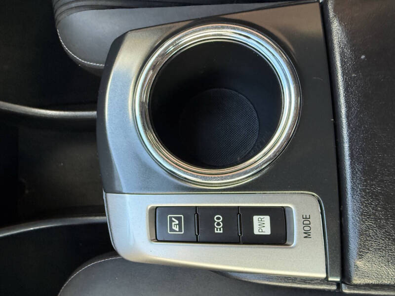 2015 Toyota Prius v Two