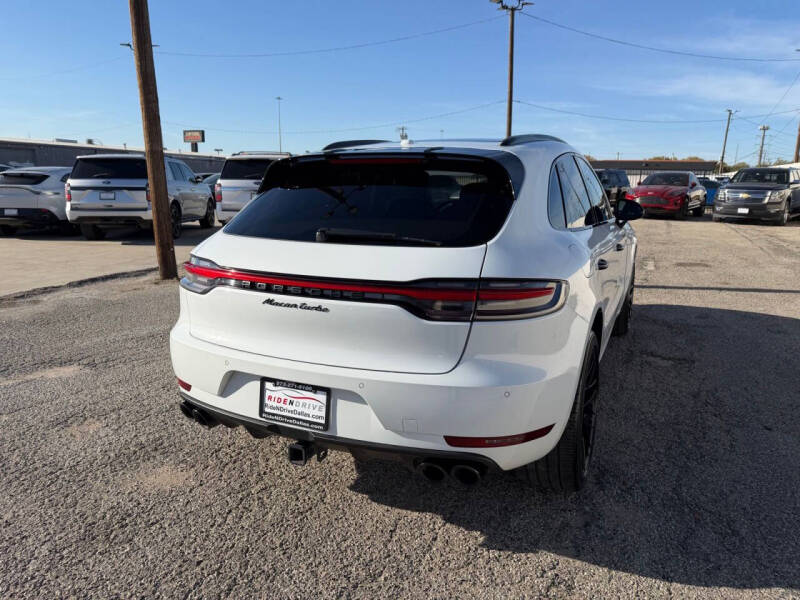 2021 Porsche Macan Turbo