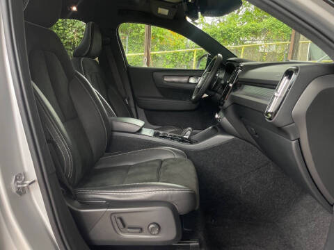 2019 Volvo XC40 T5 R-Design