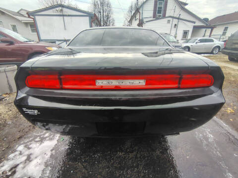 2013 Dodge Challenger SXT