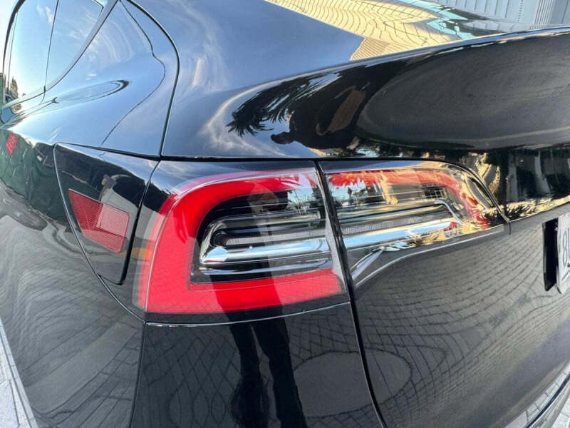 2025 Tesla Model Y Long Range