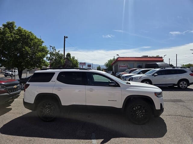 2023 GMC Acadia SLE