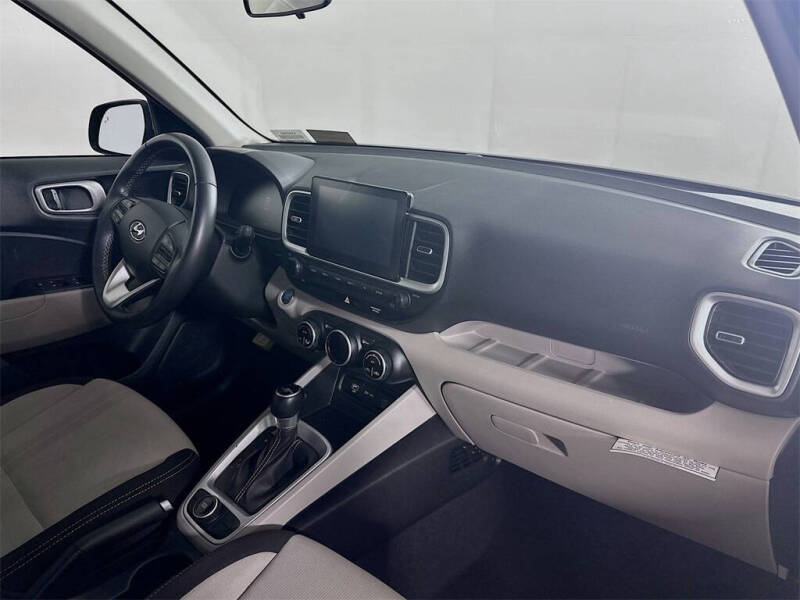 2024 Hyundai Venue SEL