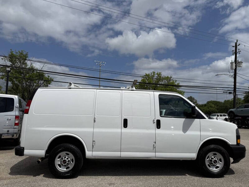 2023 GMC Savana 2500