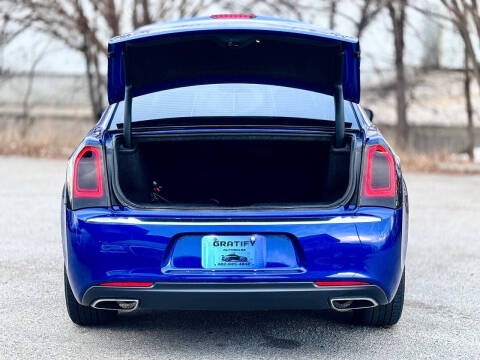 2018 Chrysler 300 Touring