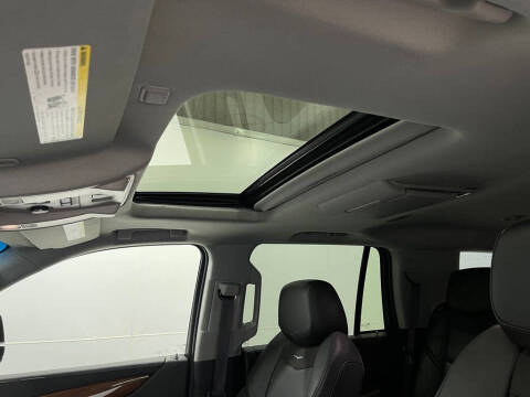 2016 Cadillac Escalade Luxury Collection