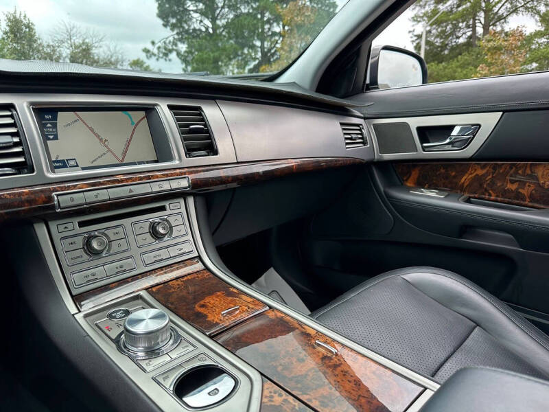 2010 Jaguar XF Premium