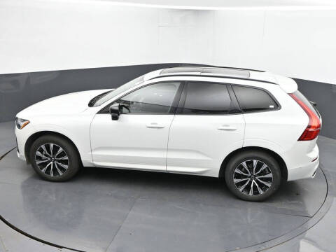 2025 Volvo XC60 B5 Plus Dark Theme