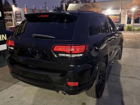 2017 Jeep Grand Cherokee Altitude