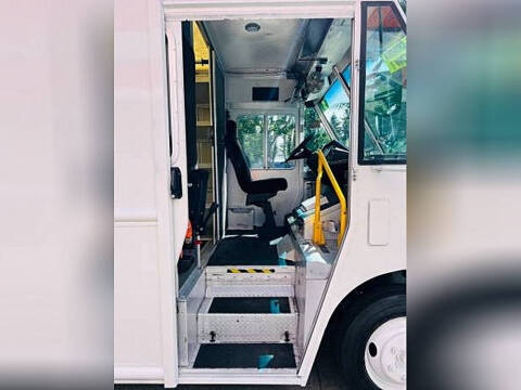 2008 Freightliner MT45 Chassis