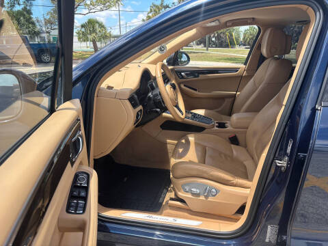 2015 Porsche Macan S