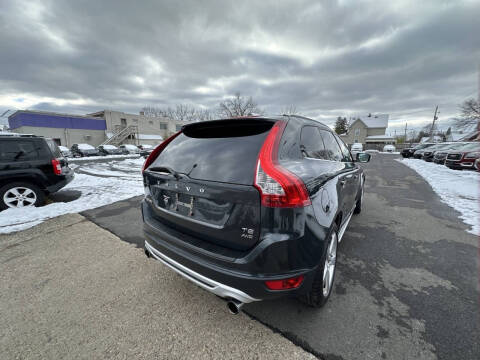 2011 Volvo XC60 T6 R-Design