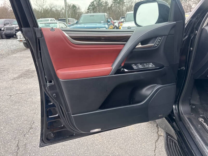 2021 Lexus LX 570 Three-Row