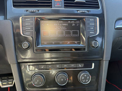 2015 Volkswagen Golf GTI SE