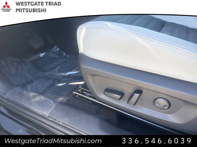 2025 Mitsubishi Outlander SE