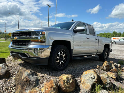 2018 Chevrolet Silverado 1500 for sale at Jim's Hometown Auto Sales LLC in Cambridge OH