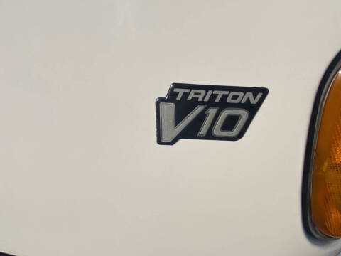 2001 Ford E-Series E-350 SD