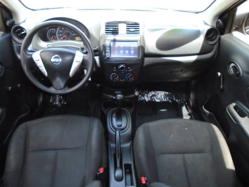 2018 Nissan Versa SV