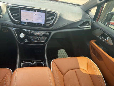 2025 Chrysler Pacifica Pinnacle