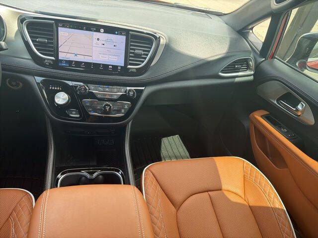 2025 Chrysler Pacifica Pinnacle