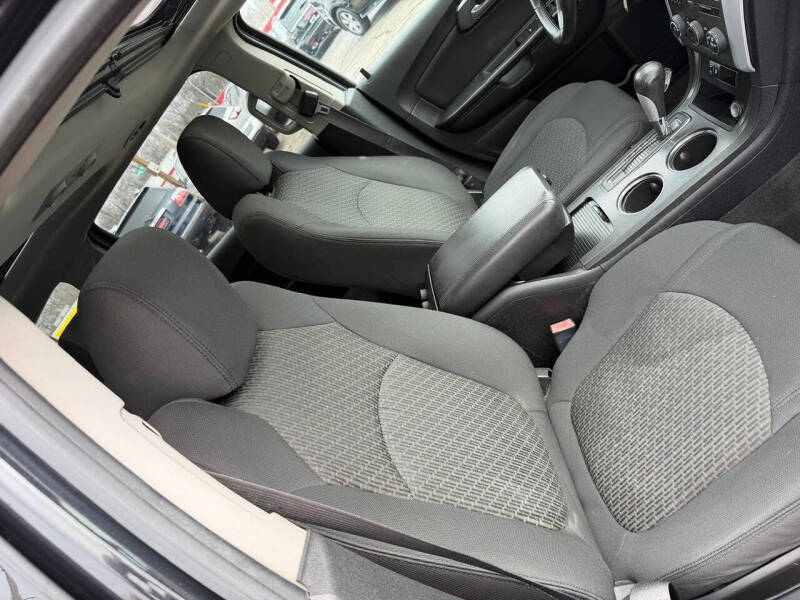2011 Chevrolet Traverse LT