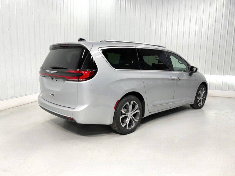 2026 Chrysler Pacifica Pinnacle