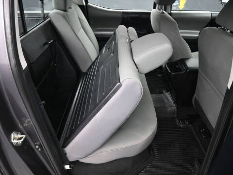 2016 Toyota Tacoma SR